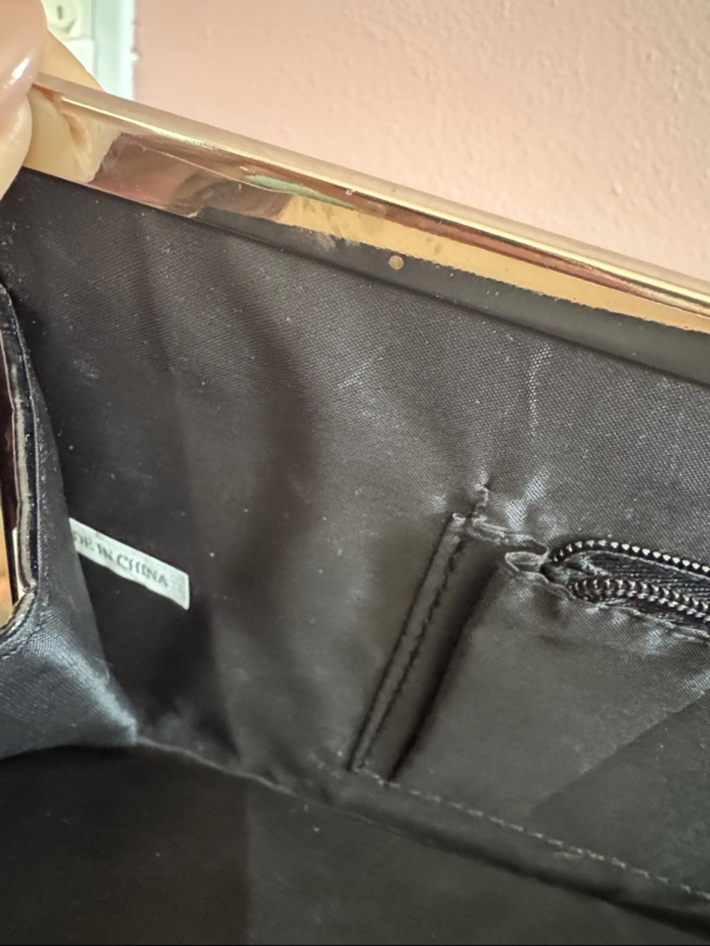 Black Croc-Embossed Clutch Wristlet - Classic Evening Bag - Picture 3 of 9